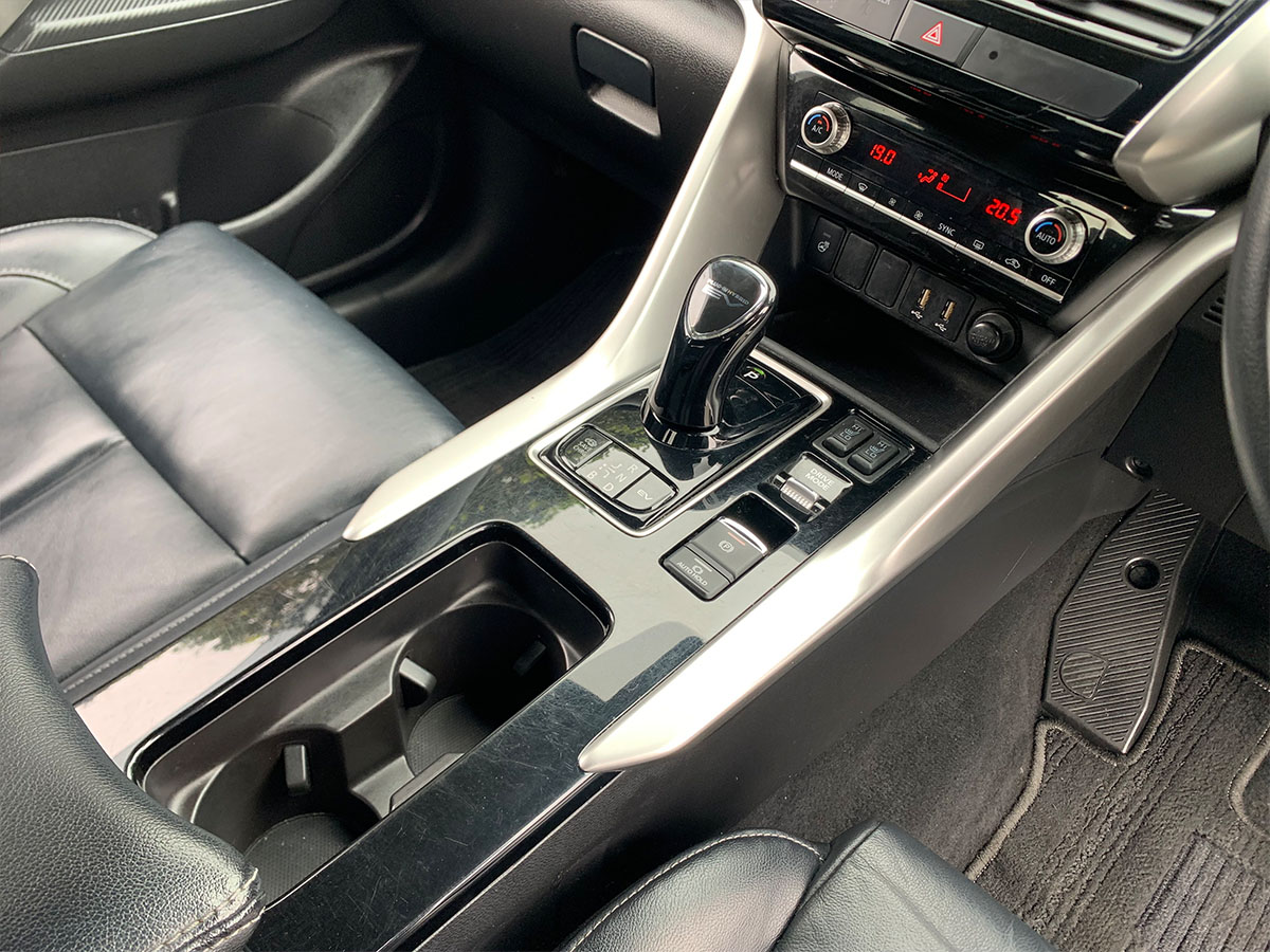 2022 Mitsubishi Eclipse Cross PHEV VRX Hybrid 4WD