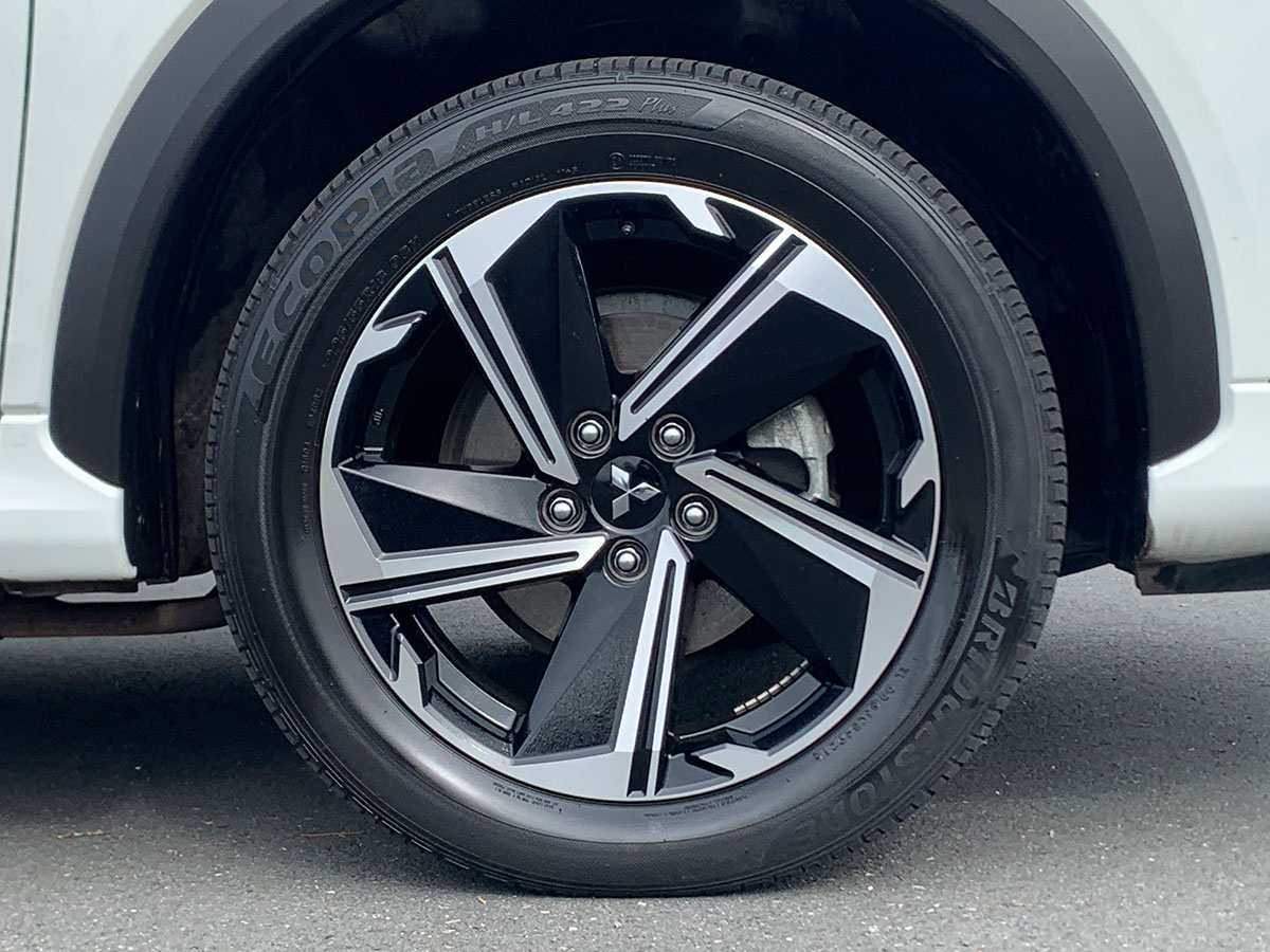 2022 Mitsubishi Eclipse Cross PHEV VRX Hybrid 4WD