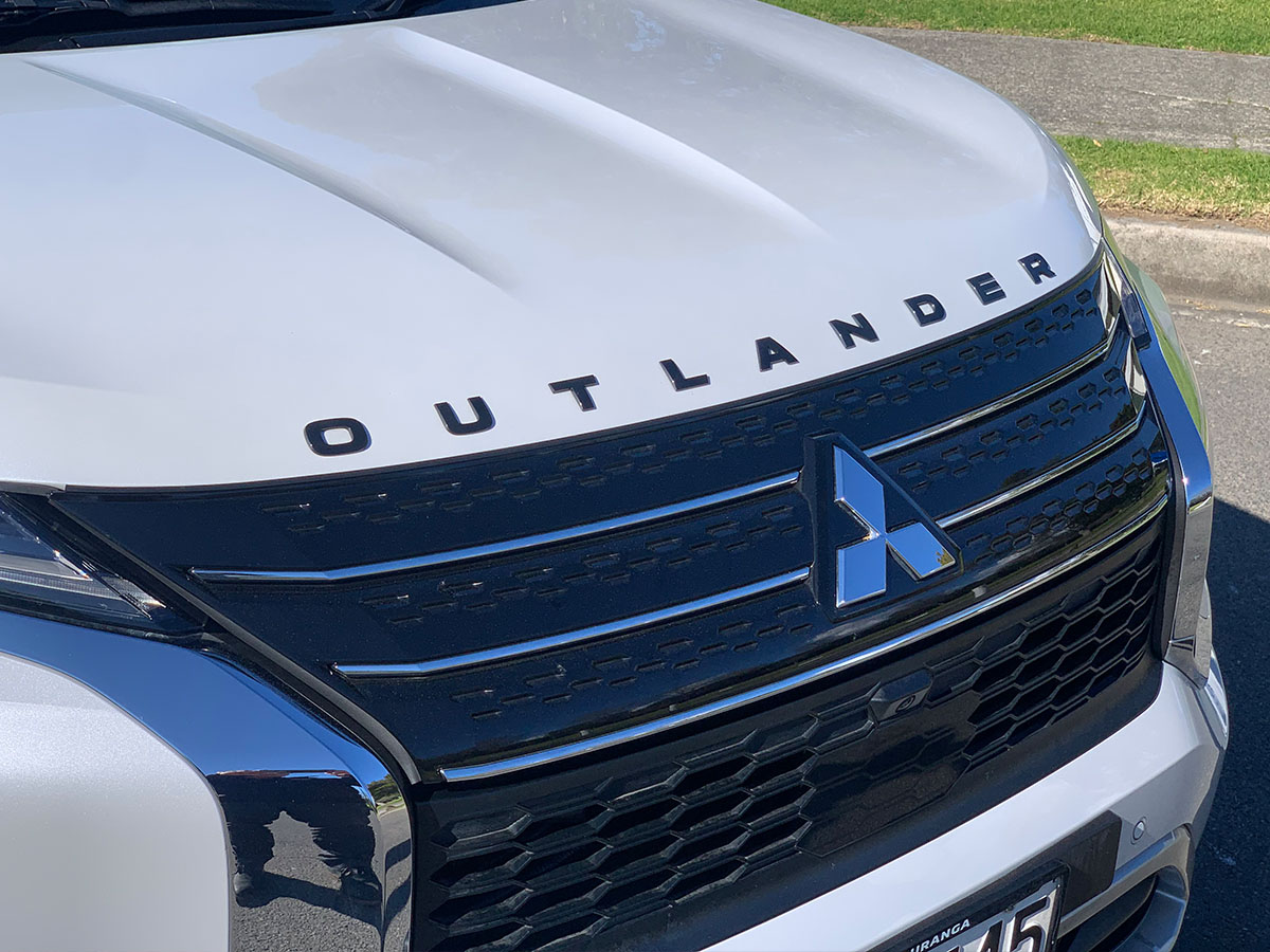 2022 Mitsubishi Outlander PHEV VRX 4WD Hybrid