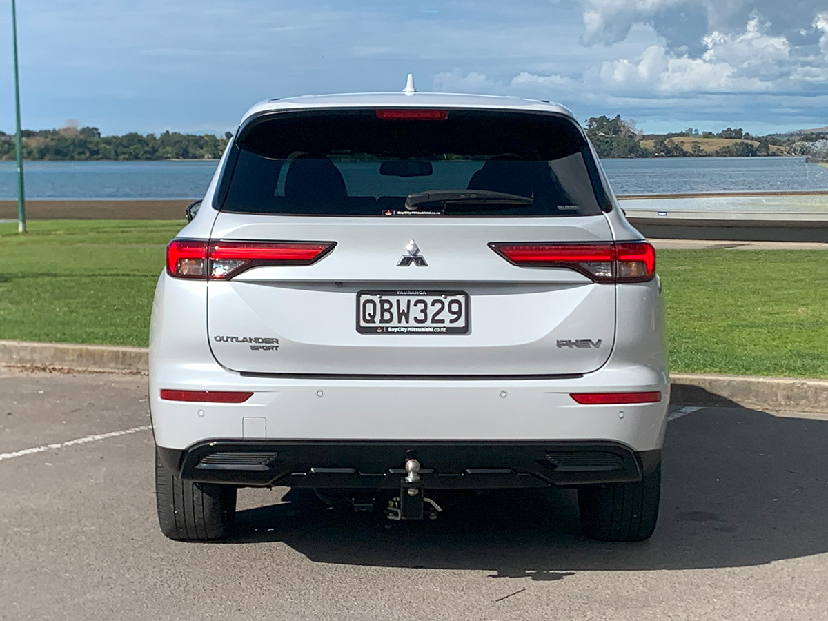 2023 Mitsubishi Outlander PHEV Sport 4WD Hybrid 7 Seater
