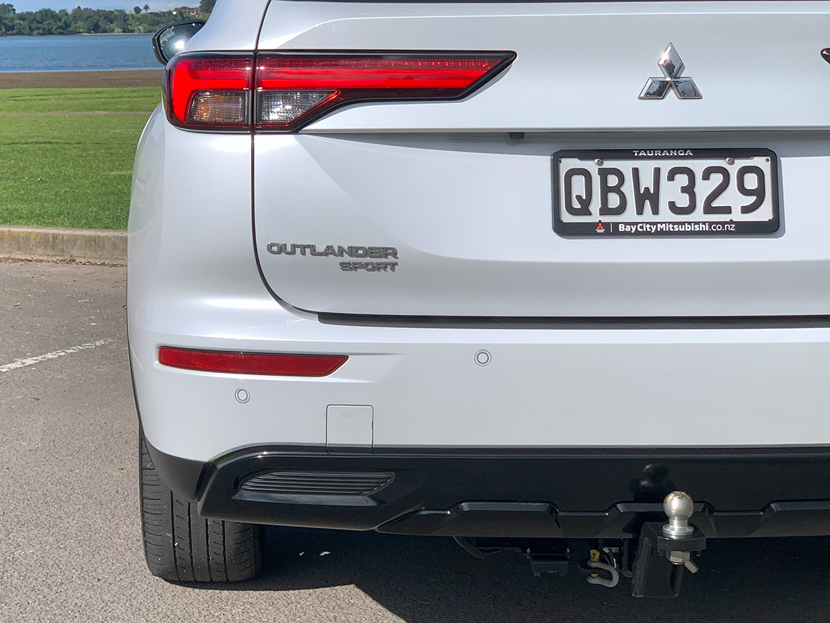 2023 Mitsubishi Outlander PHEV Sport 4WD Hybrid 7 Seater