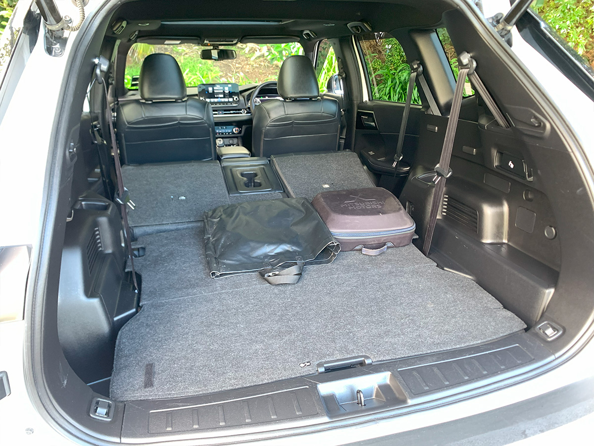 2023 Mitsubishi Outlander PHEV Sport 4WD Hybrid 7 Seater