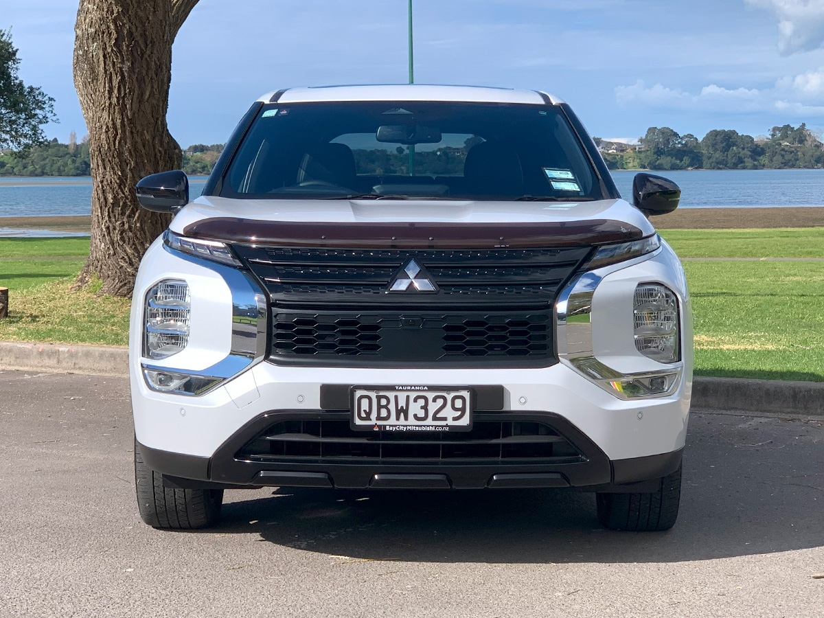 2023 Mitsubishi Outlander PHEV Sport 4WD Hybrid 7 Seater