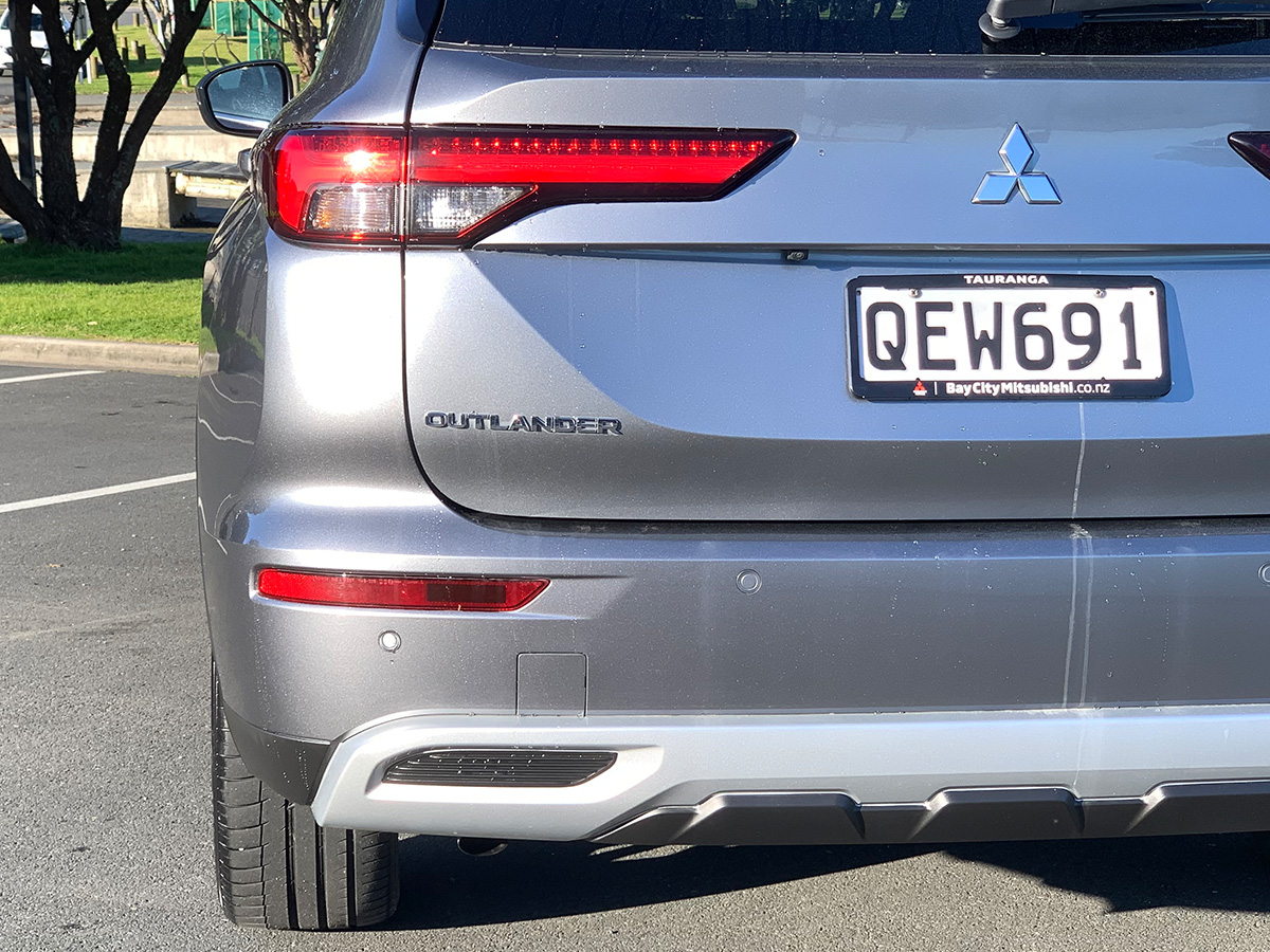 2023 Mitsubishi Outlander XLS 2WD 7 Seater 2.5L Petrol Auto