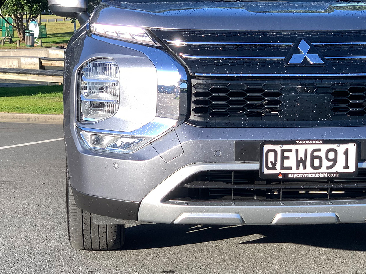2023 Mitsubishi Outlander XLS 2WD 7 Seater 2.5L Petrol Auto