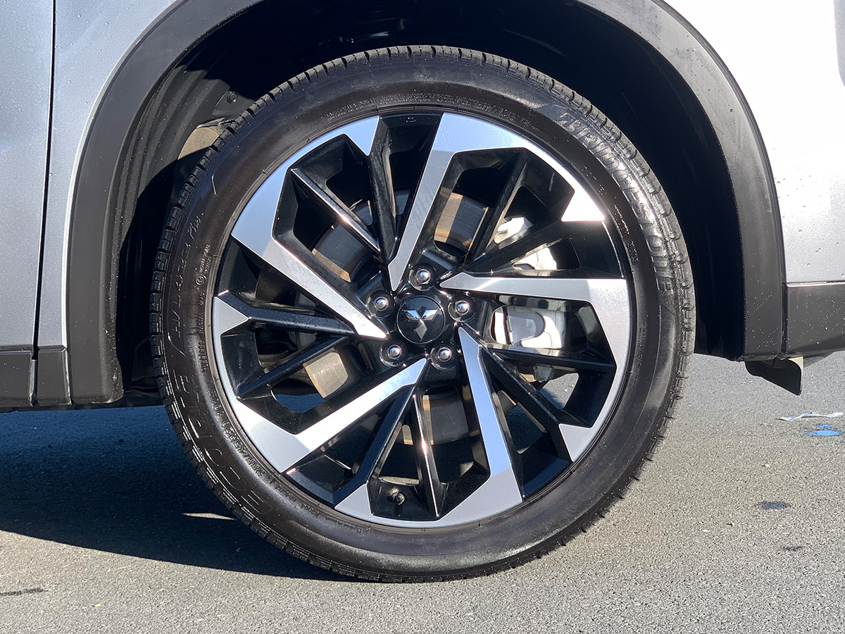 2023 Mitsubishi Outlander XLS 2WD 7 Seater 2.5L Petrol Auto