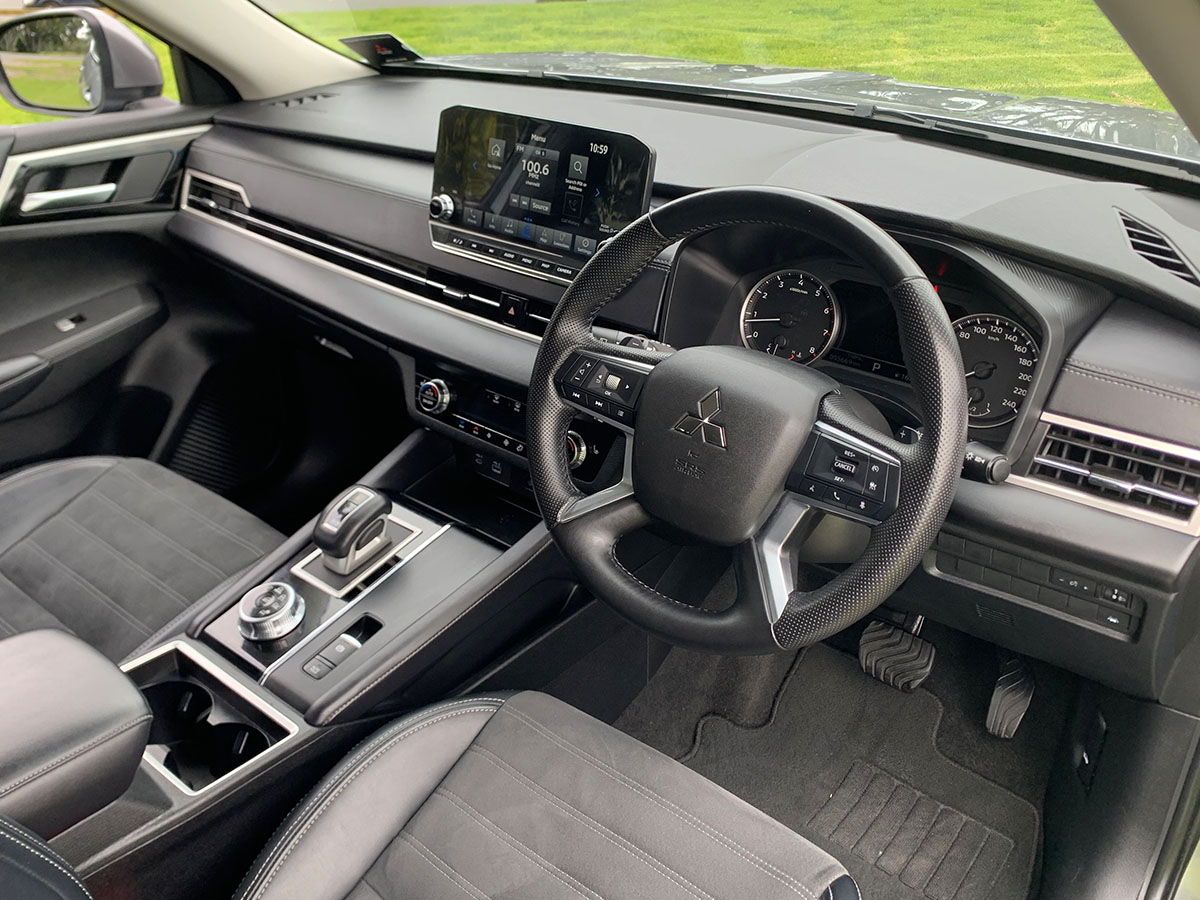 2023 Mitsubishi Outlander XLS 2WD 7 Seater 2.5L Petrol Auto