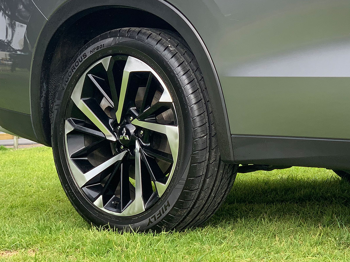 2023 Mitsubishi Outlander XLS 2WD 7 Seater 2.5L Petrol Auto