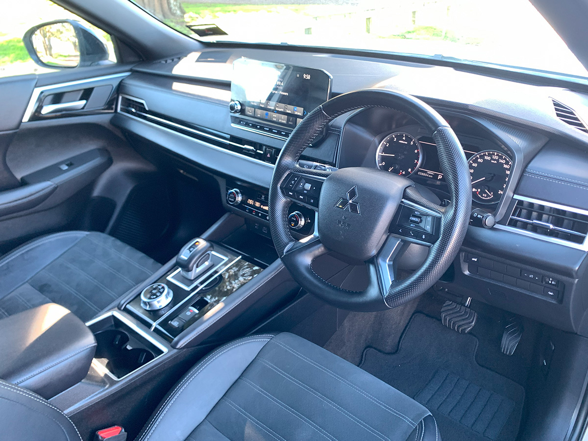 2024 Mitsubishi Outlander Sport 2WD 7 Seater 2.5L Petrol