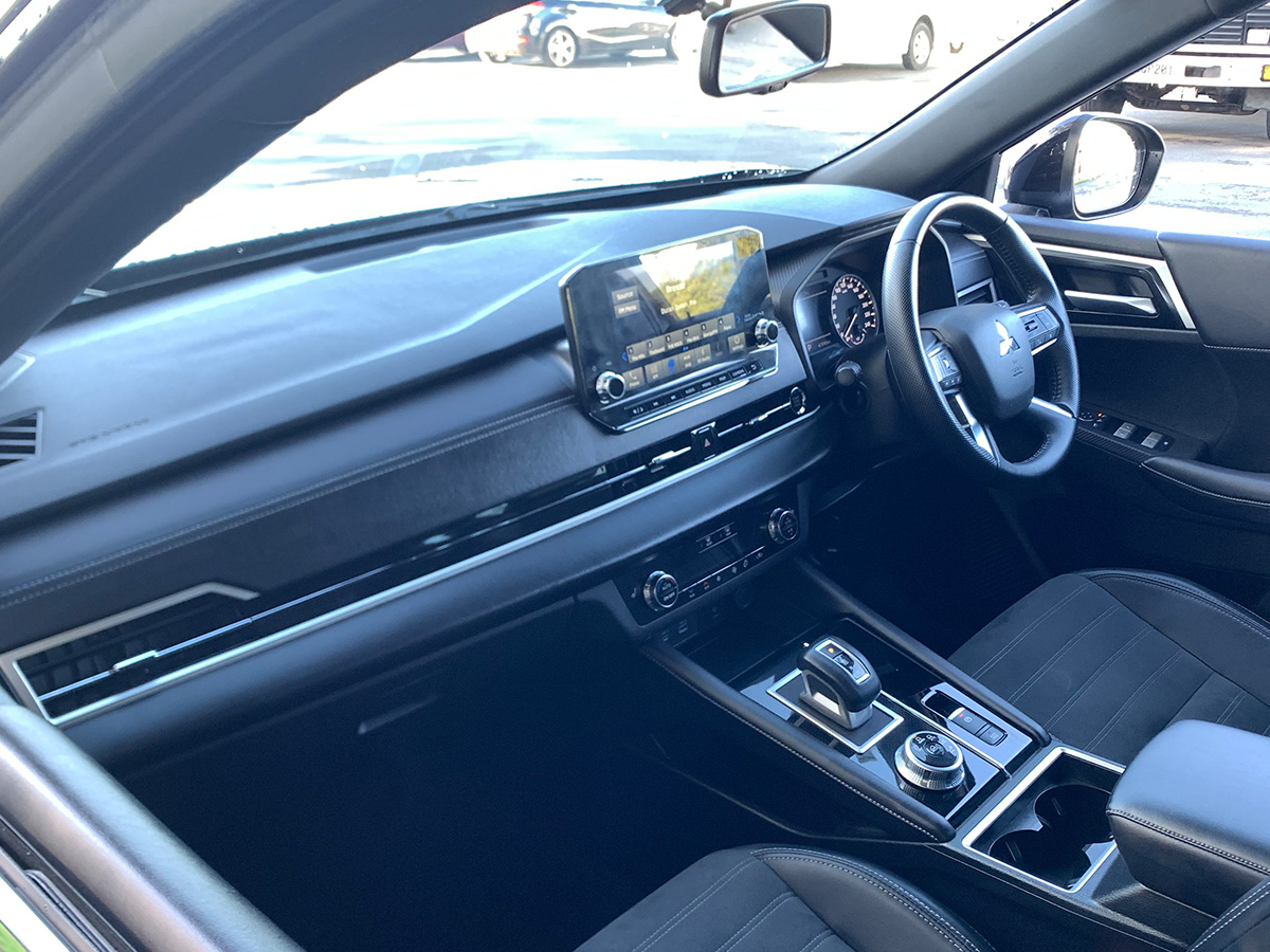 2024 Mitsubishi Outlander Sport 2WD 7 Seater 2.5L Petrol