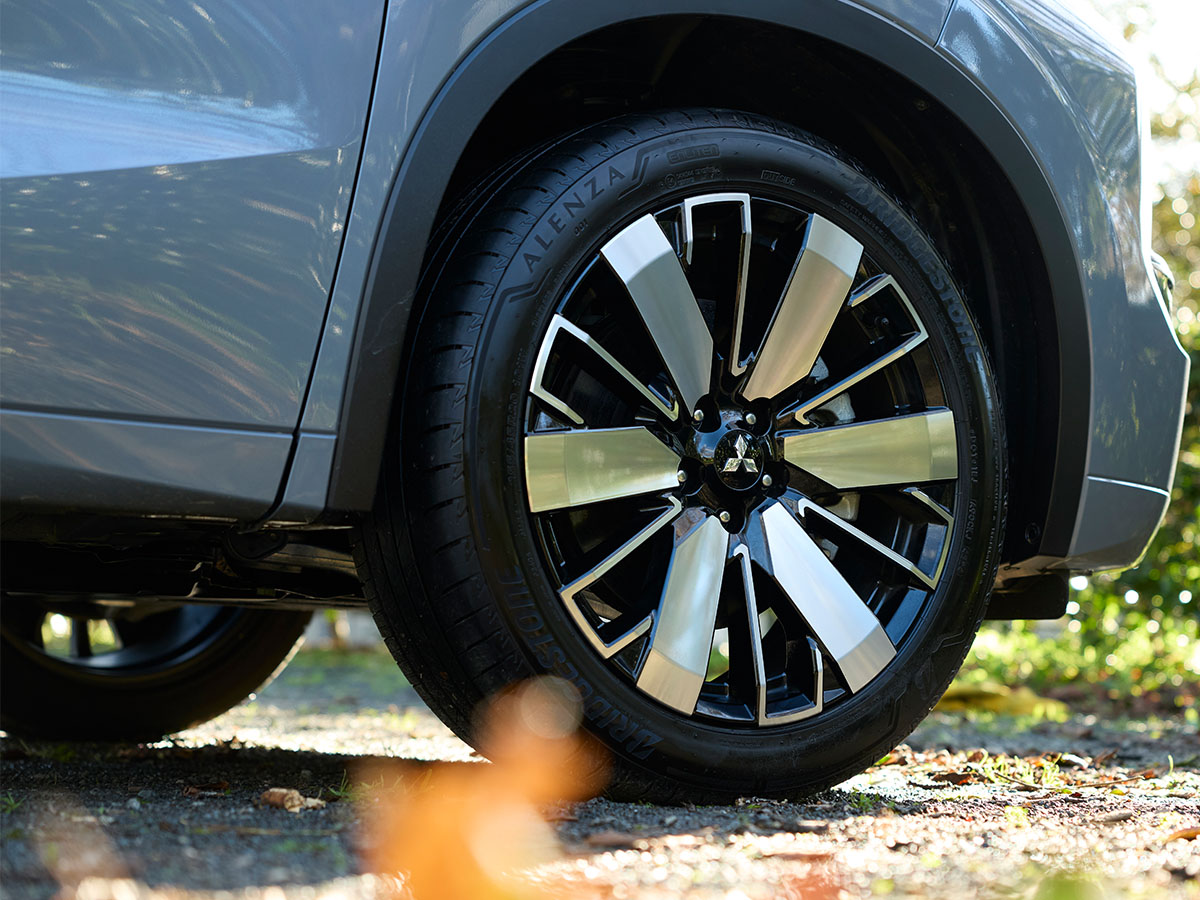 2025 Mitsubishi Outlander Exceed 4WD 7 Seater 2.5L Petrol Auto