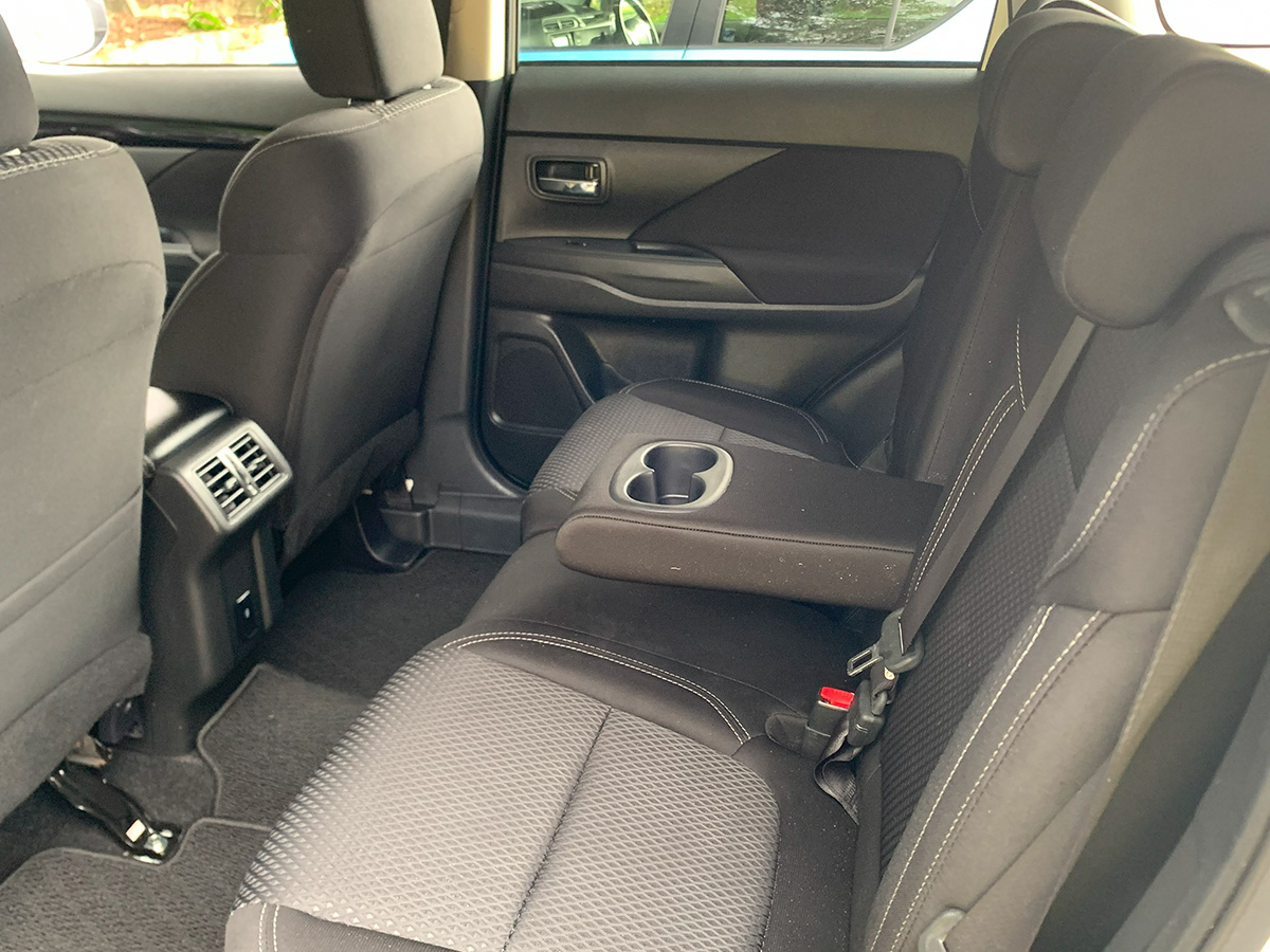 2020 Mitsubishi Outlander LS 2.4L Petrol 7 Seater Automatic