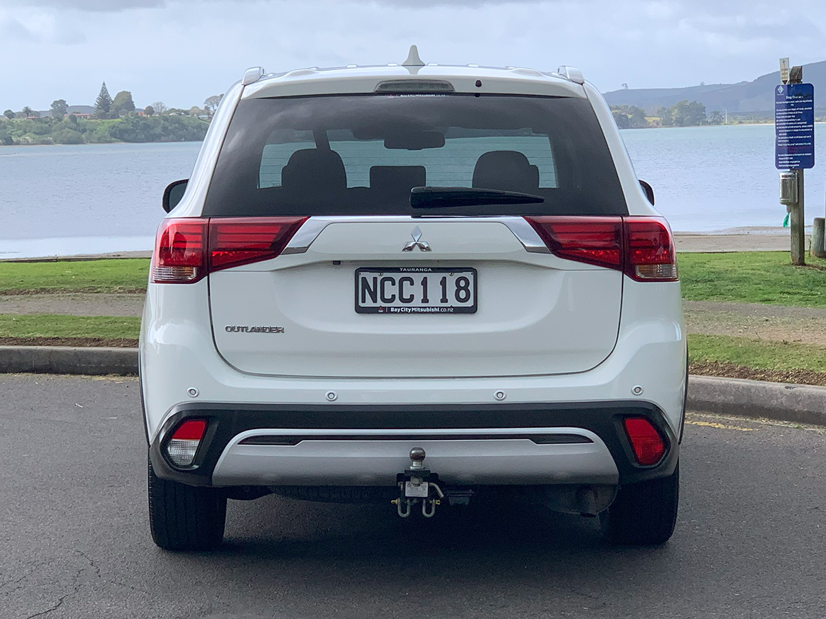 2020 Mitsubishi Outlander LS 2.4L Petrol 7 Seater Automatic