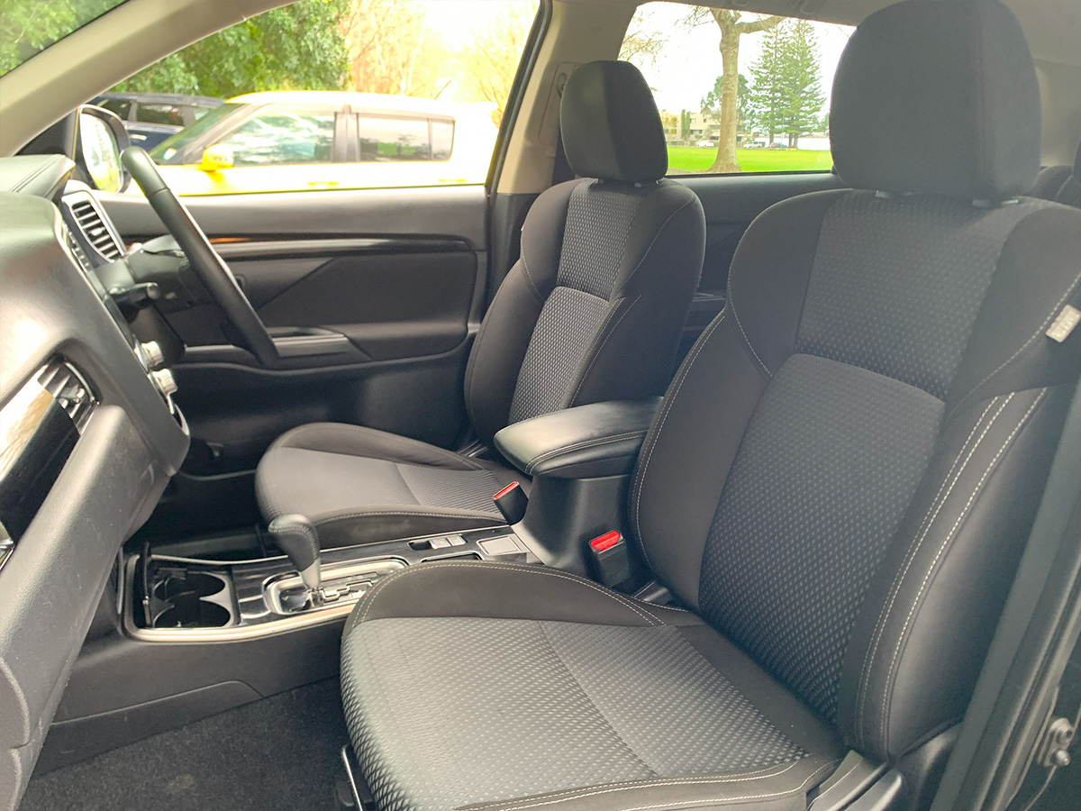 2021 Mitsubishi Outlander LS 2.4L Petrol 7 Seater Automatic