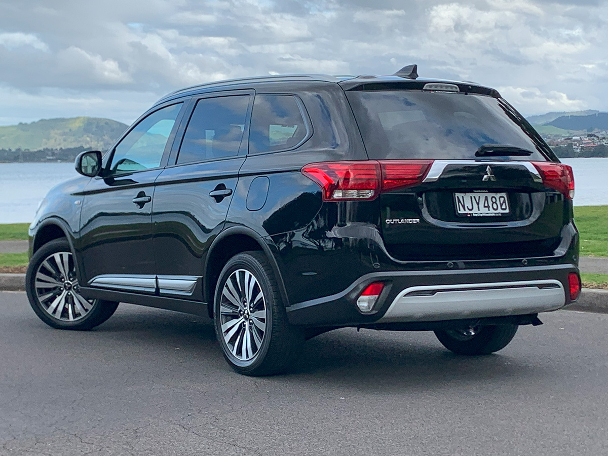 2021 Mitsubishi Outlander LS 2.4L Petrol 7 Seater Automatic