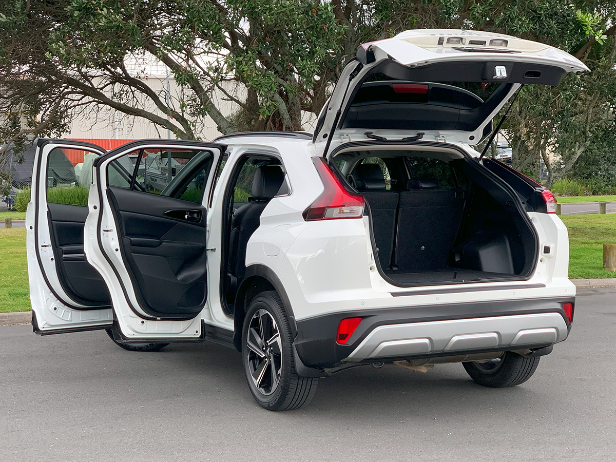 2023 Mitsubishi Eclipse Cross XLS PHEV HYBRID 4WD