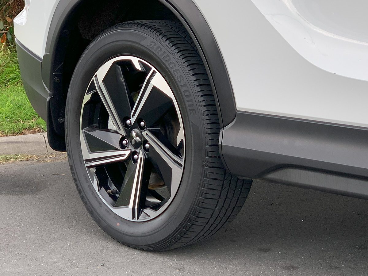 2023 Mitsubishi Eclipse Cross XLS PHEV HYBRID 4WD