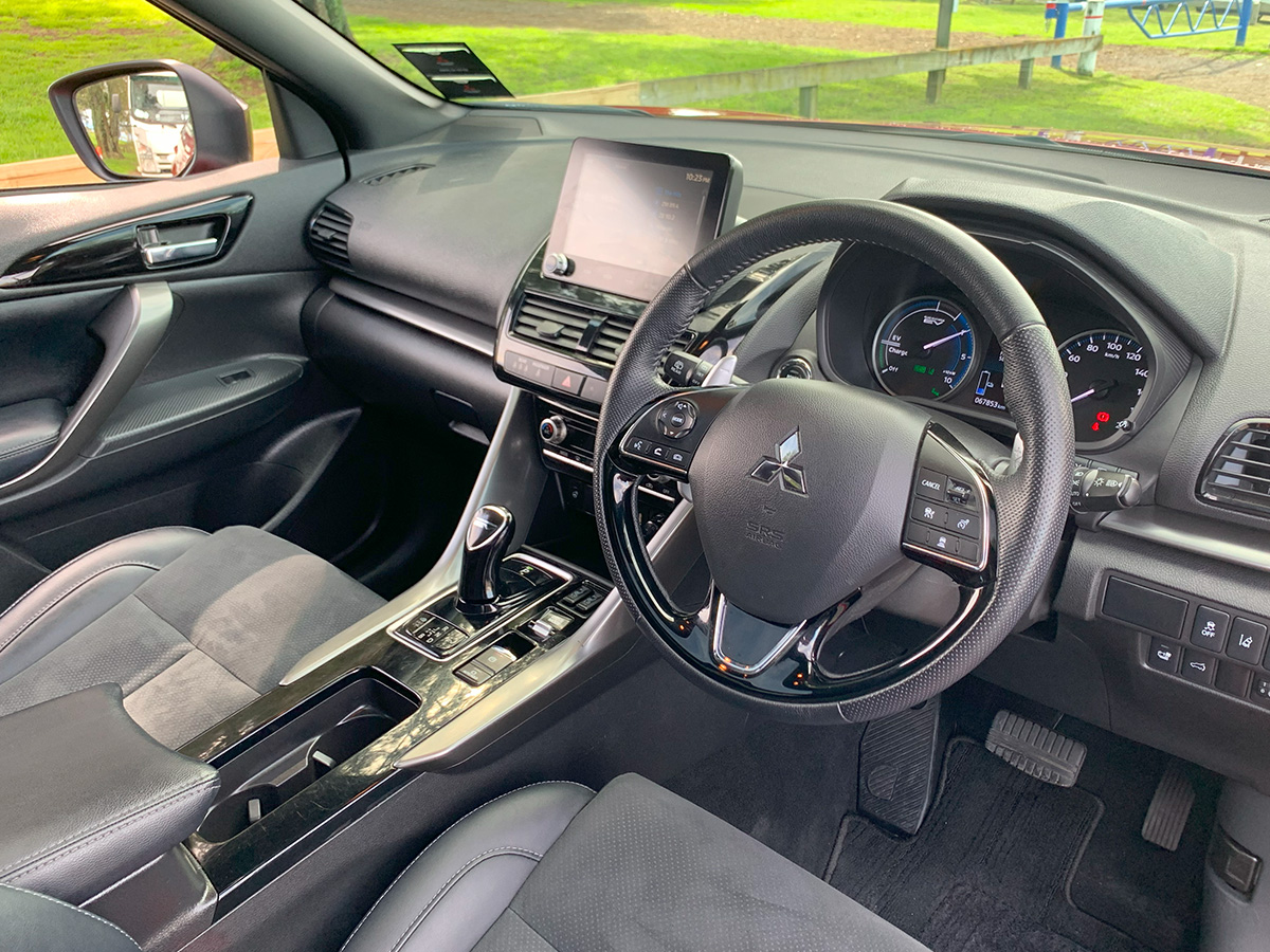 2023 Mitsubishi Eclipse Cross PHEV Sport