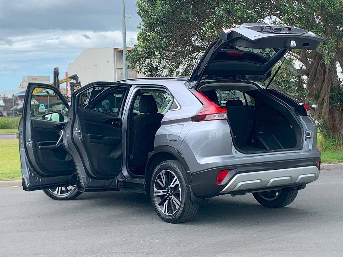 2023 Mitsubishi Eclipse Cross XLS 2WD