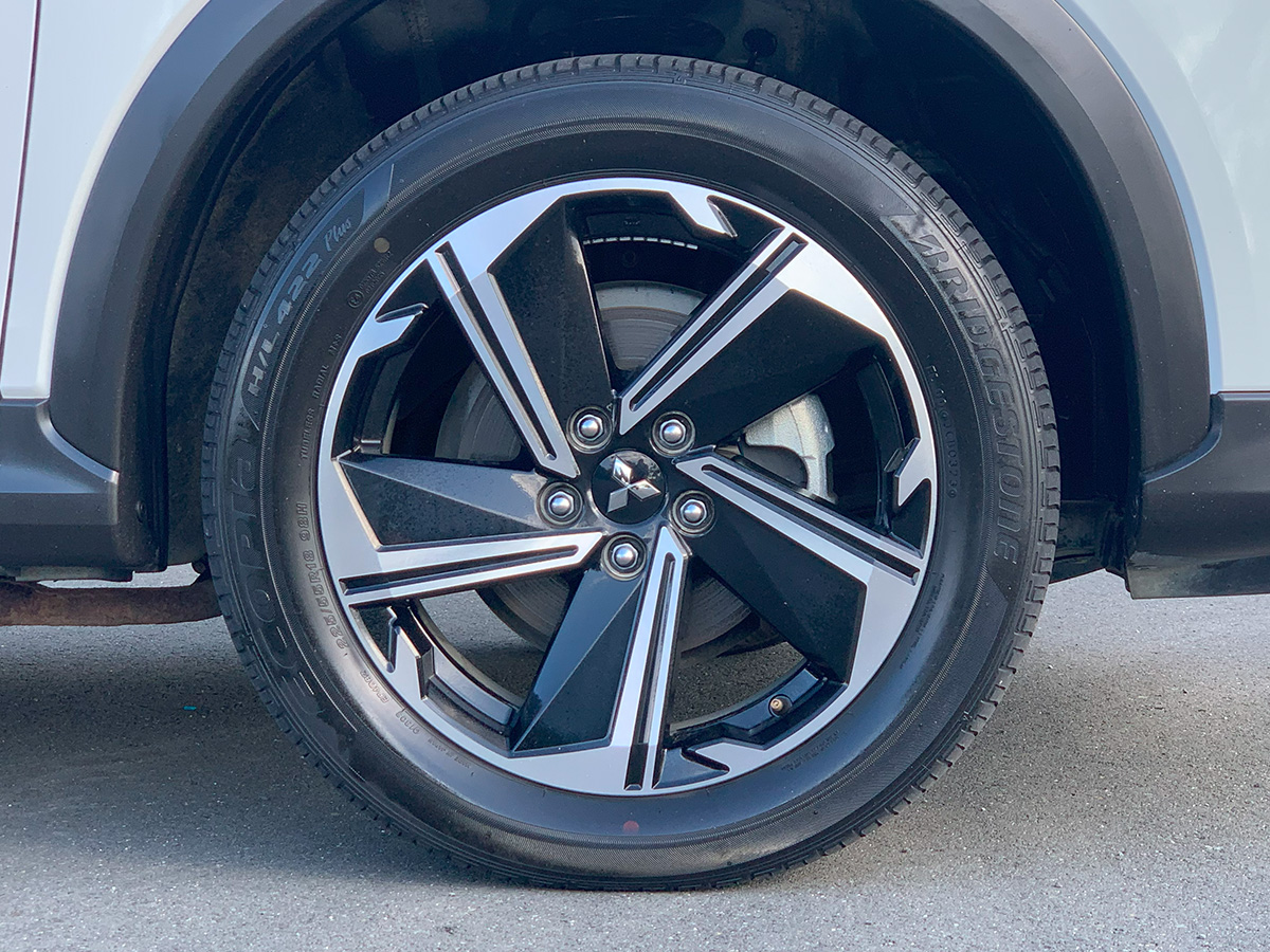 2023 Mitsubishi Eclipse Cross XLS PHEV HYBRID 4WD
