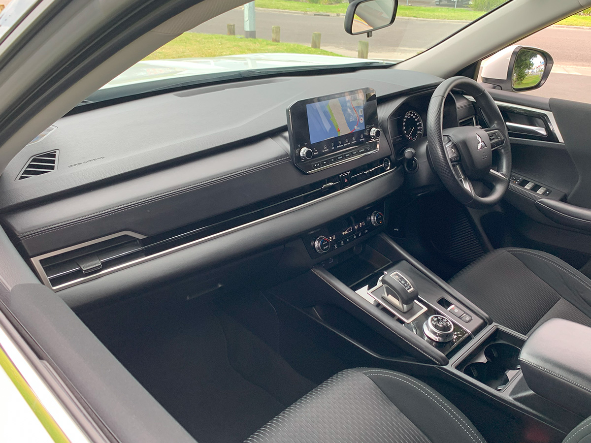 2023 Mitsubishi Outlander LS 2WD 2.5L Petrol Auto