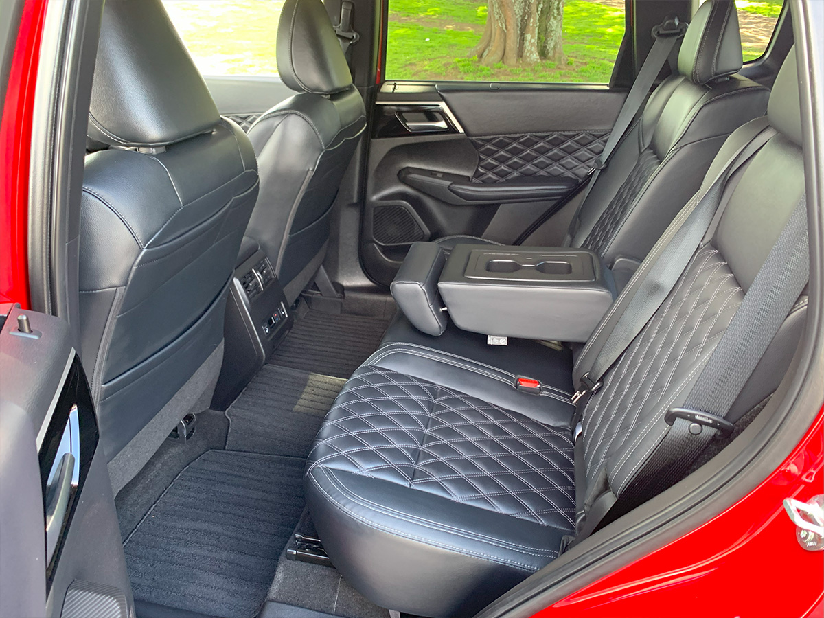 2023 Mitsubishi Outlander VRX PHEV HYBRID 4WD