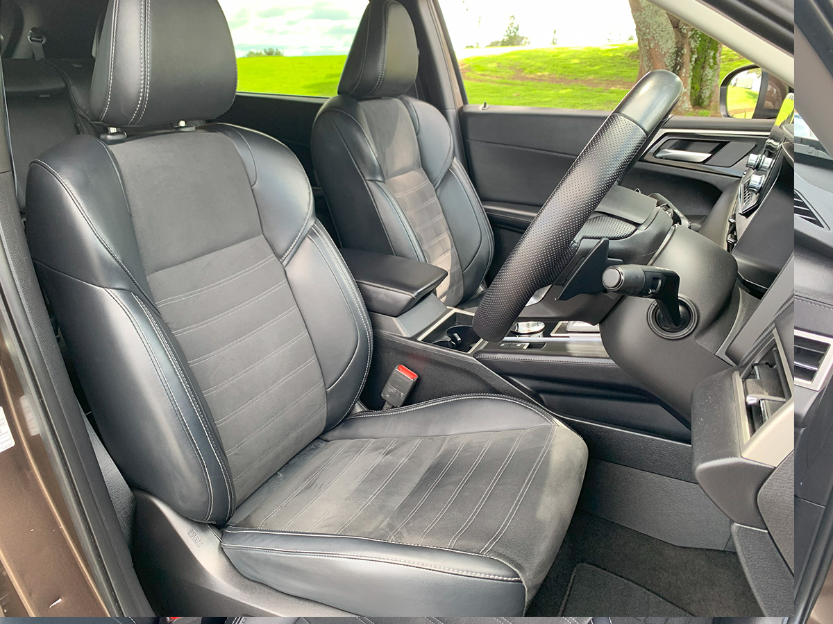 2023 Mitsubishi Outlander XLS 2WD 7 Seater 2.5L Petrol Auto