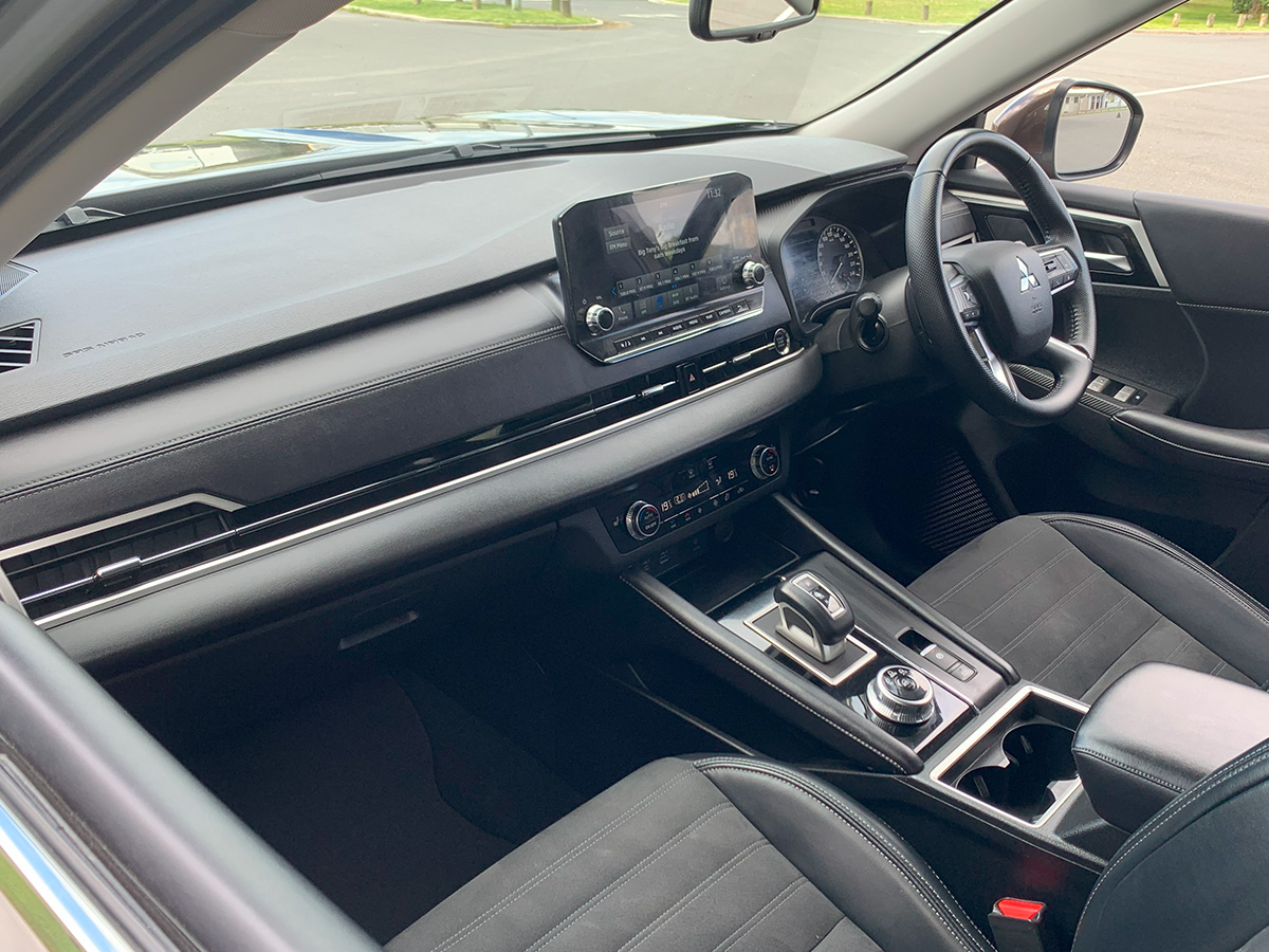 2023 Mitsubishi Outlander XLS 2WD 7 Seater 2.5L Petrol Auto
