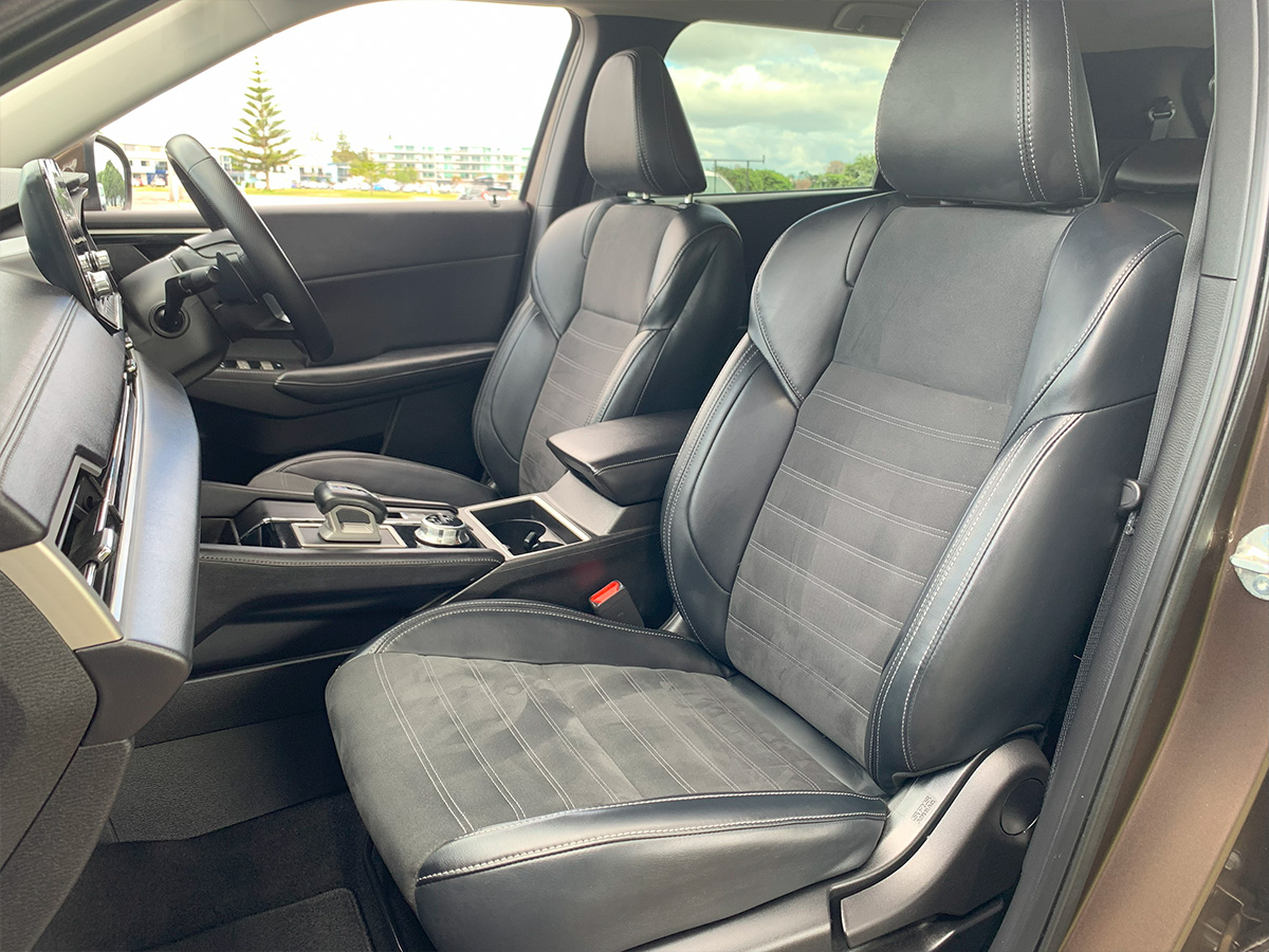 2023 Mitsubishi Outlander XLS 2WD 7 Seater 2.5L Petrol Auto