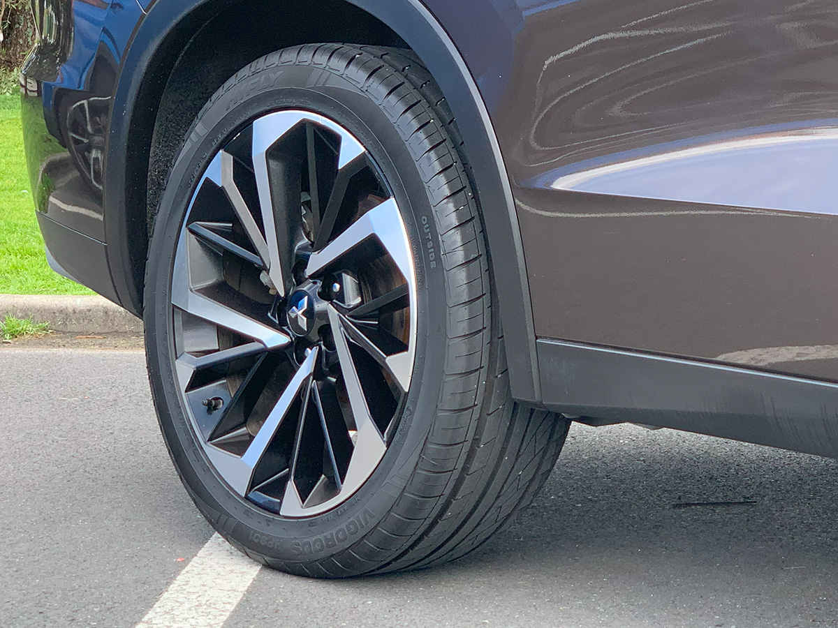 2023 Mitsubishi Outlander XLS 2WD 7 Seater 2.5L Petrol Auto