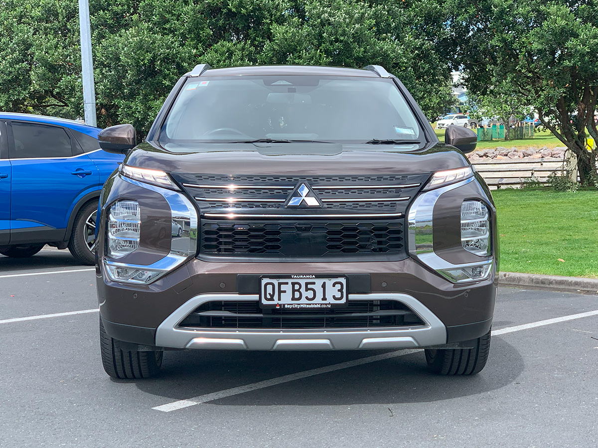 2023 Mitsubishi Outlander XLS 2WD 7 Seater 2.5L Petrol Auto