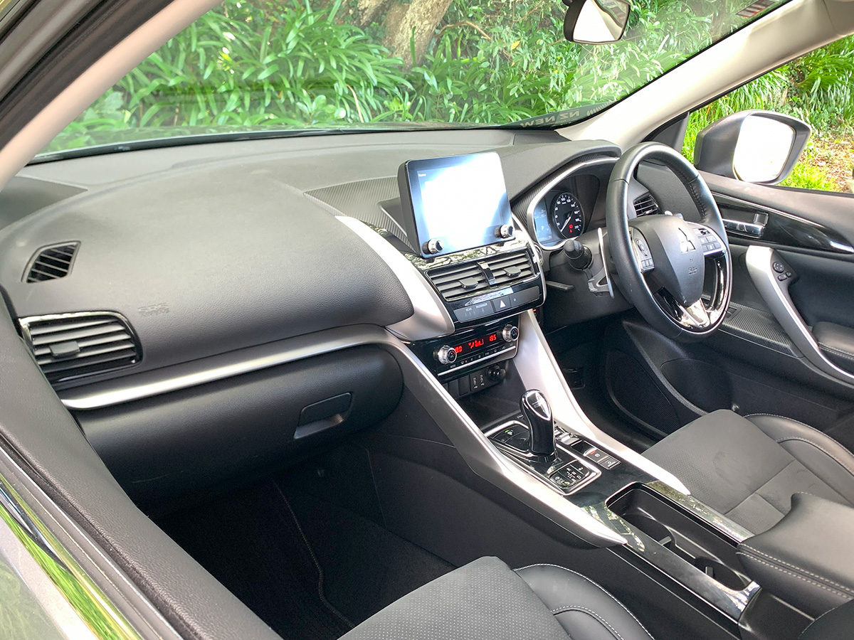 2024 Mitsubishi Eclipse Cross PHEV XLS 4WD Hybrid