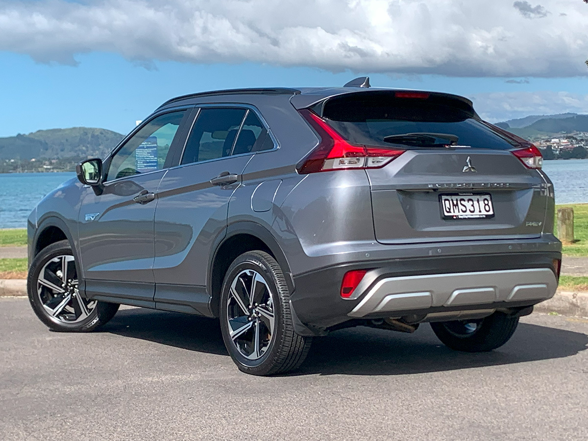 2024 Mitsubishi Eclipse Cross PHEV XLS 4WD Hybrid
