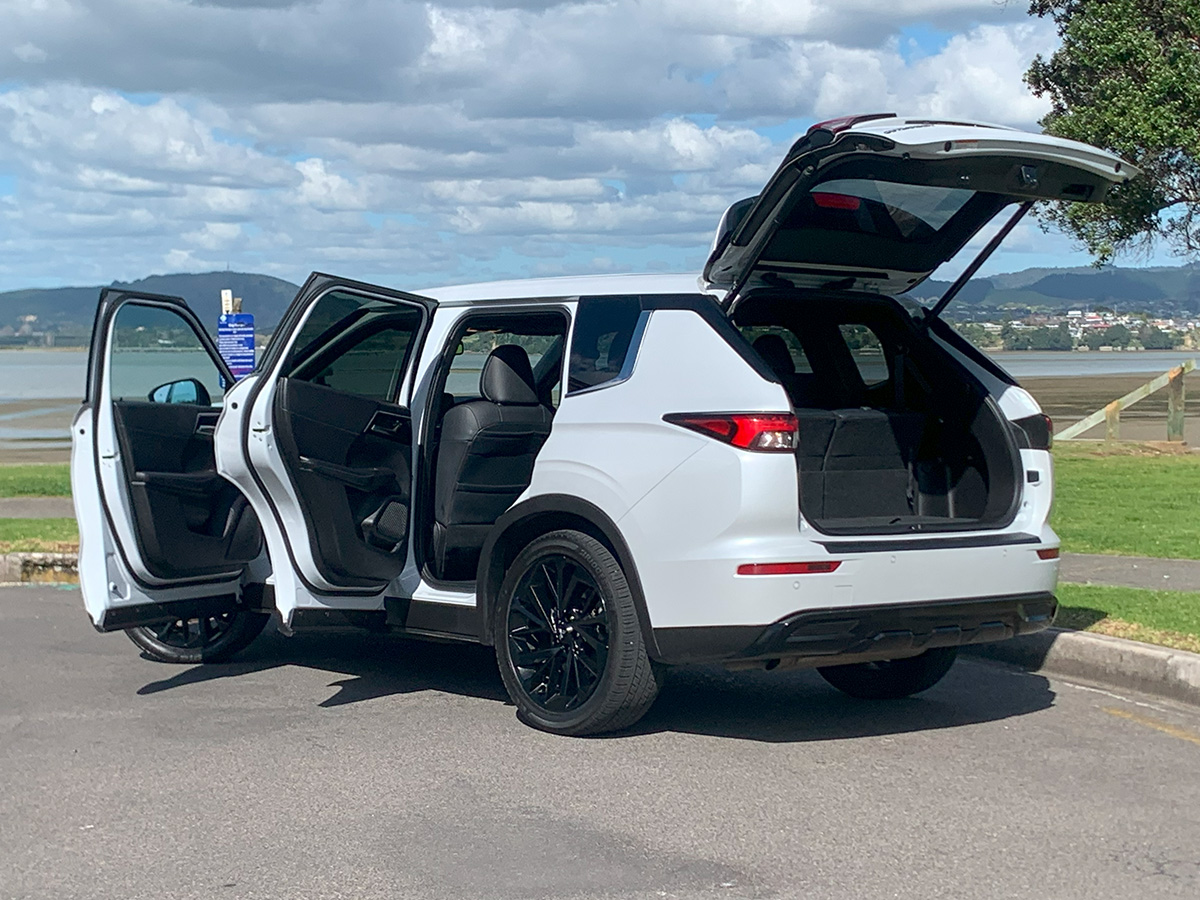 2024 Mitsubishi Outlander Sport 2WD 7 Seater 2.5L Petrol