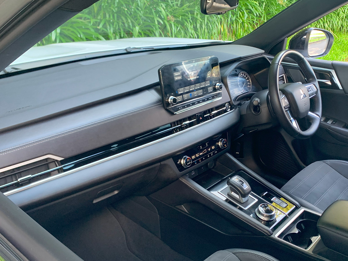 2024 Mitsubishi Outlander Sport 2WD 7 Seater 2.5L Petrol