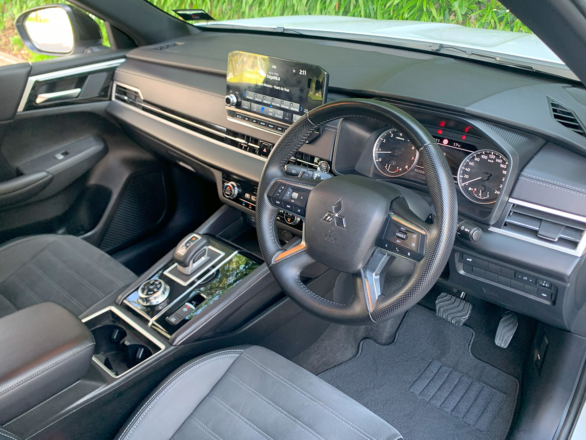 2024 Mitsubishi Outlander Sport 2WD 7 Seater 2.5L Petrol