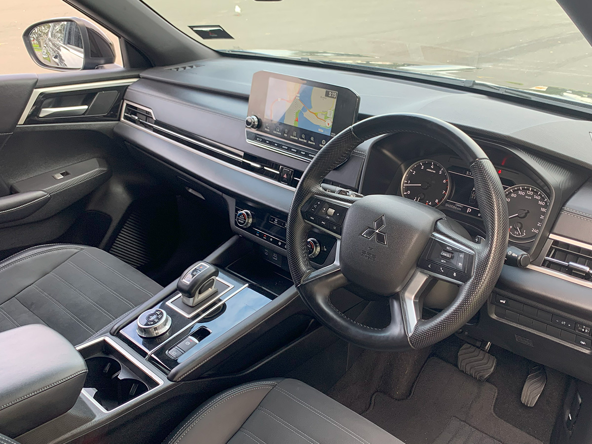 2024 Mitsubishi Outlander Sport 2WD 7 Seater 2.5L Petrol