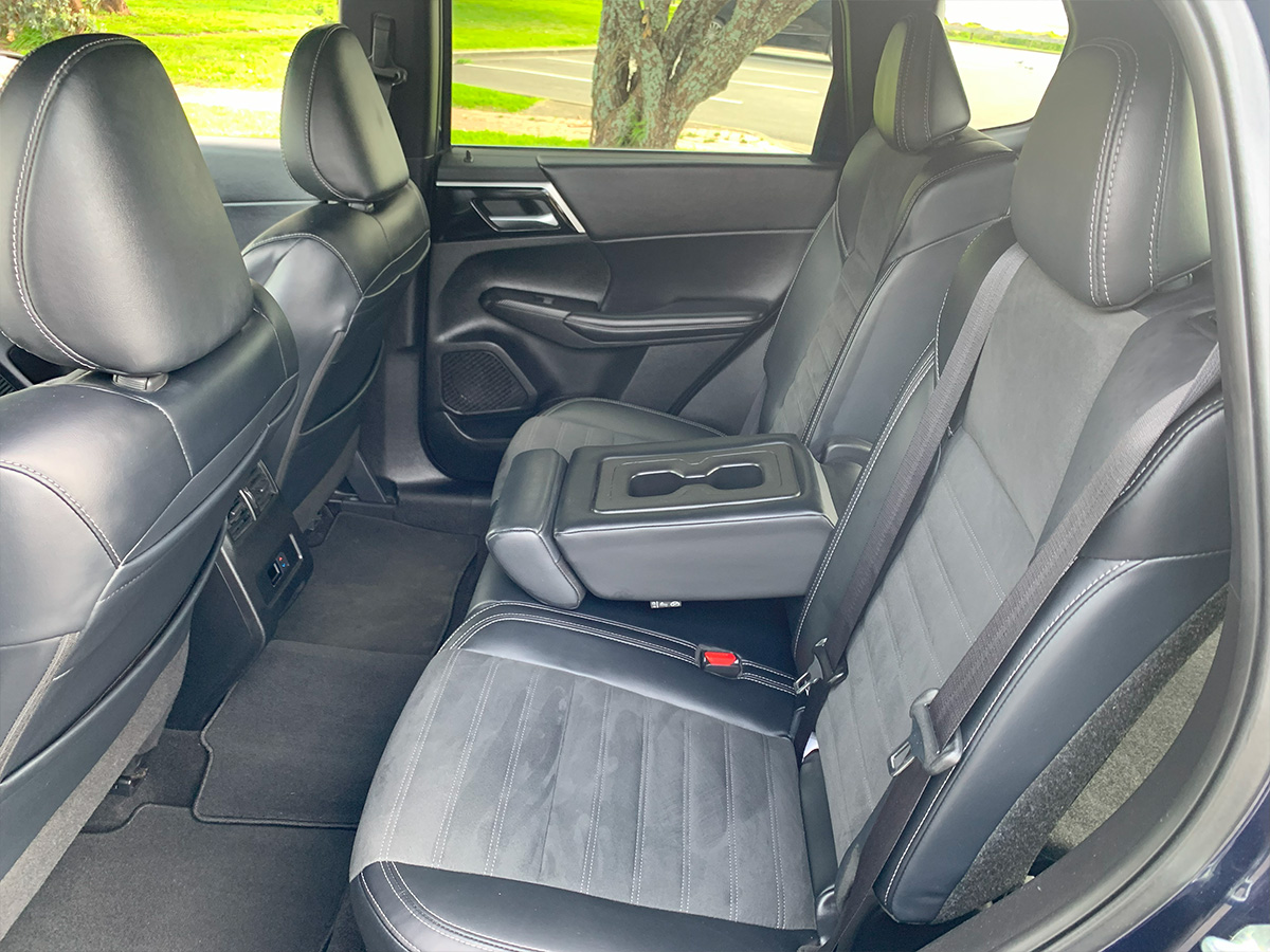 2024 Mitsubishi Outlander Sport 2WD 7 Seater 2.5L Petrol