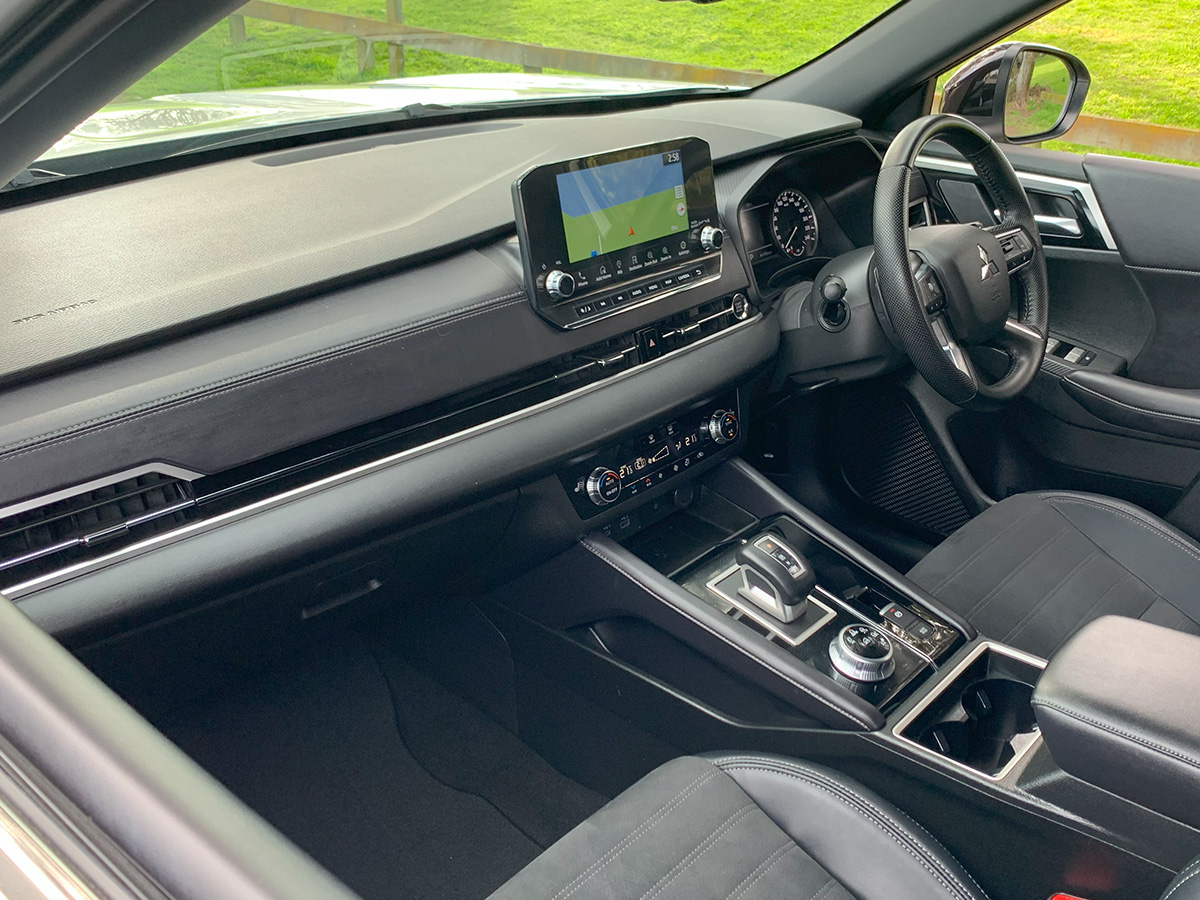 2024 Mitsubishi Outlander Sport 2WD 7 Seater 2.5L Petrol