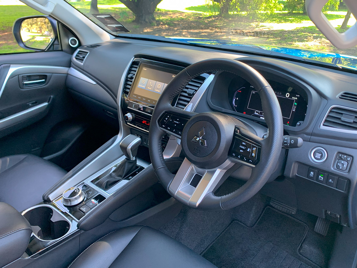 2024 Mitsubishi Pajero Sport VRX