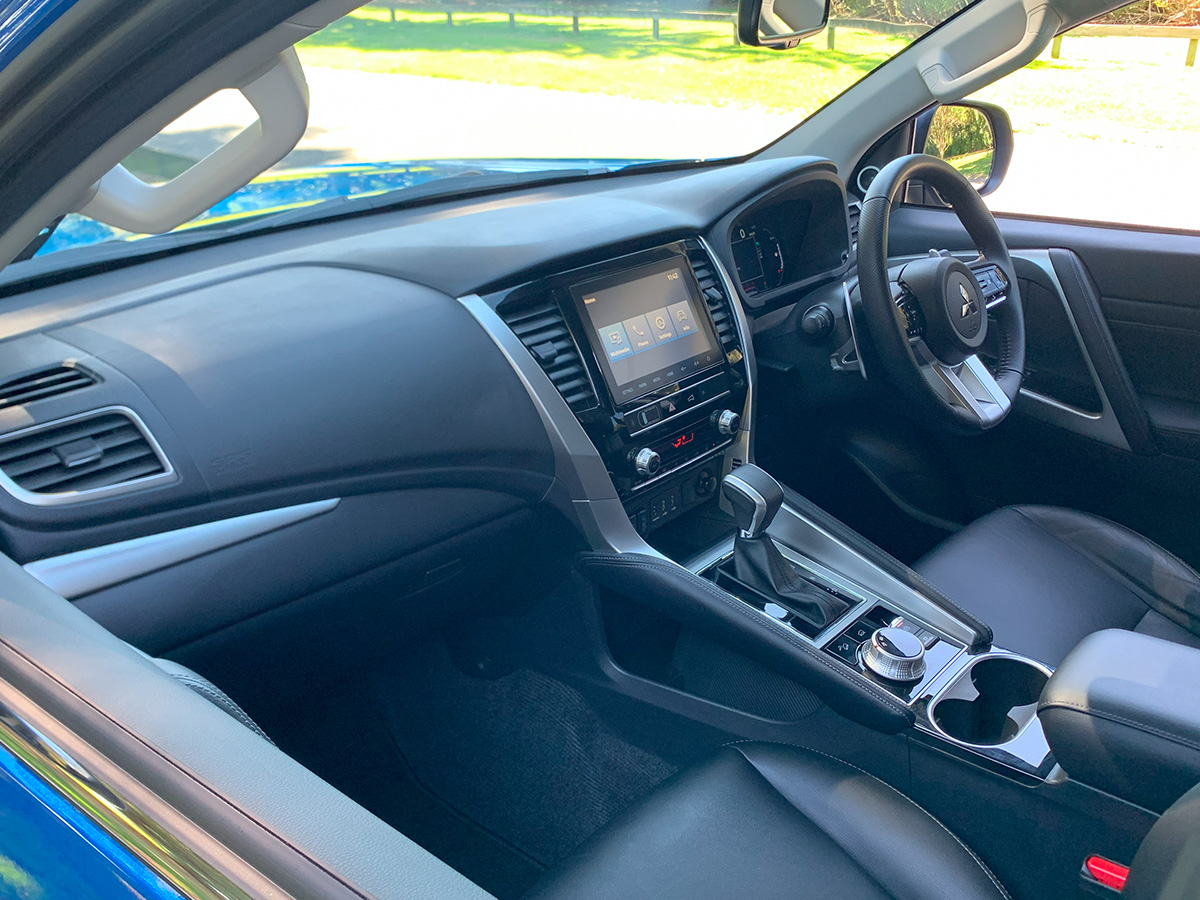 2024 Mitsubishi Pajero Sport VRX