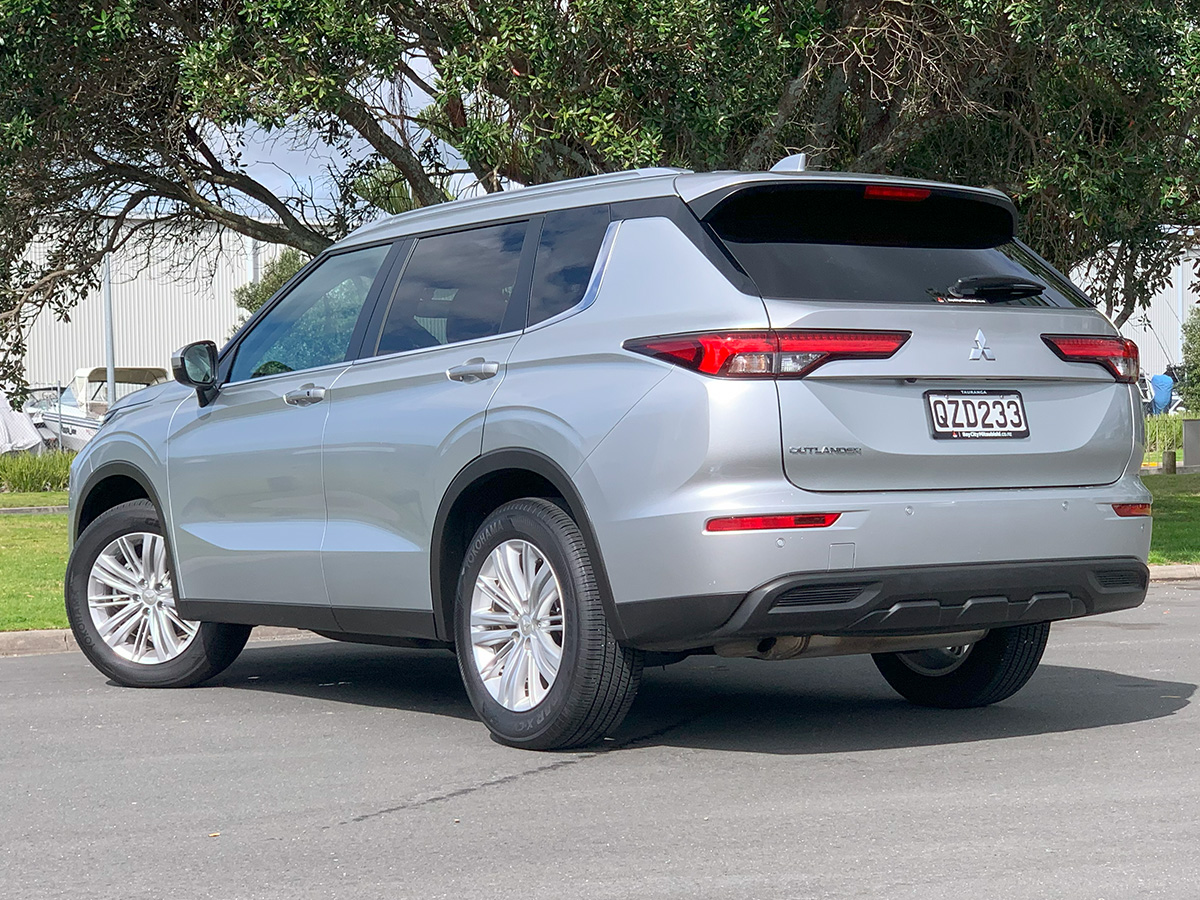 2025 Mitsubishi Outlander LS 2WD 2.5L Petrol Auto