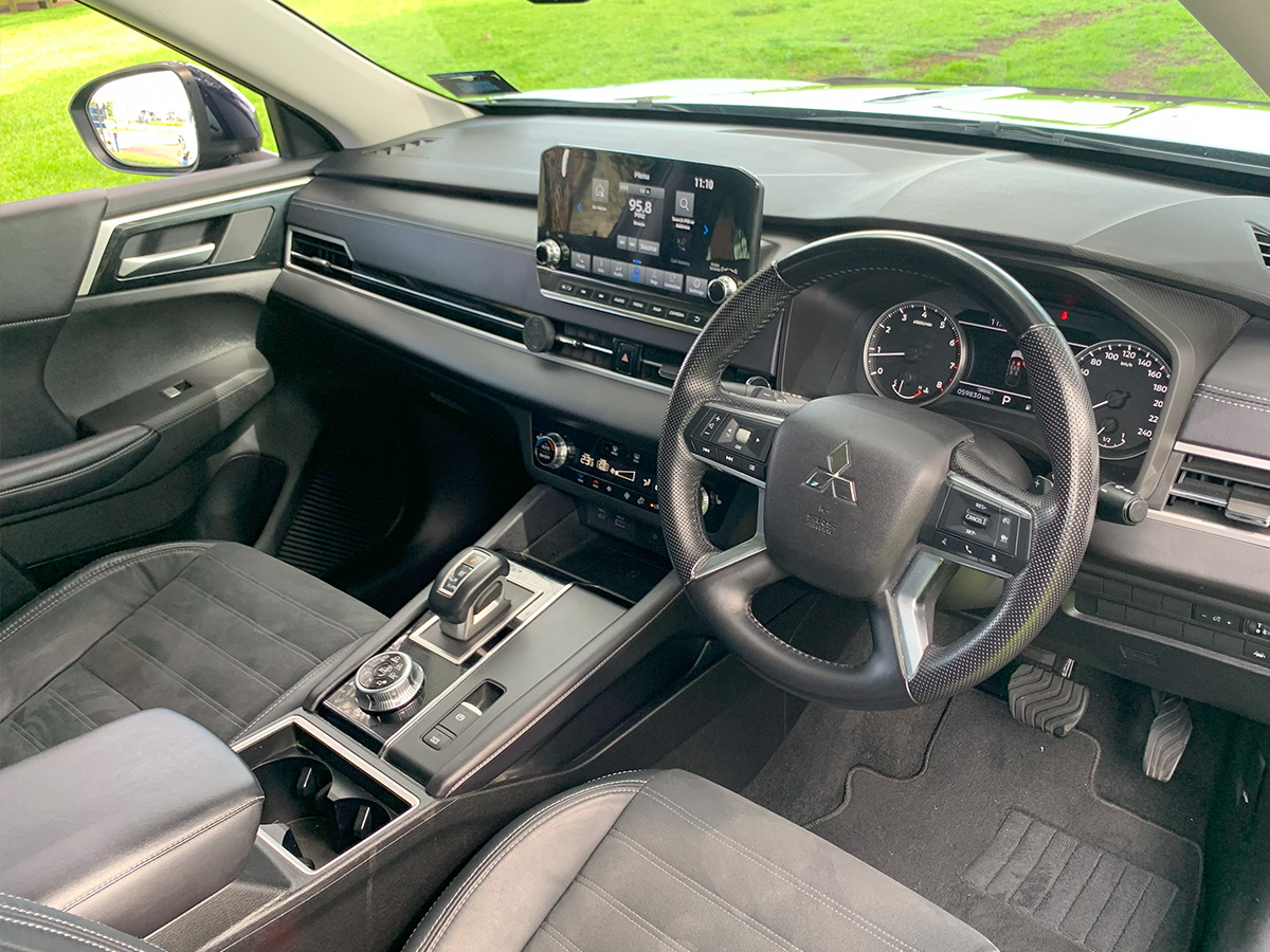 2022 Mitsubishi Outlander XLS 2WD 7 Seater 2.5L Petrol