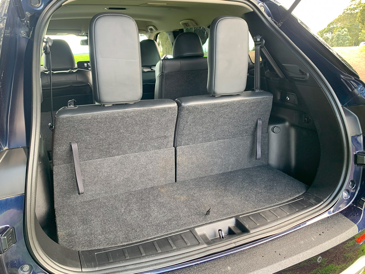 2022 Mitsubishi Outlander XLS 2WD 7 Seater 2.5L Petrol