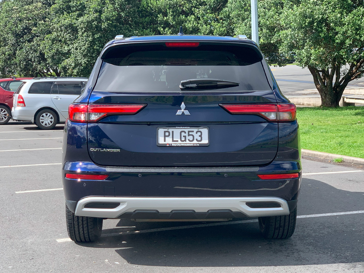 2022 Mitsubishi Outlander XLS 2WD 7 Seater 2.5L Petrol