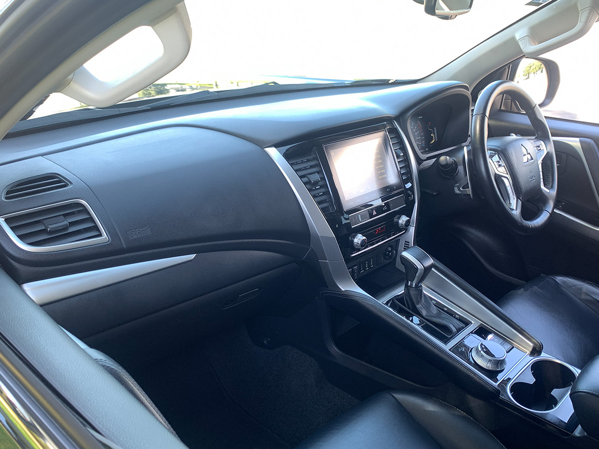 2023 Mitsubishi Pajero Sport VRX 4WD 7 Seater