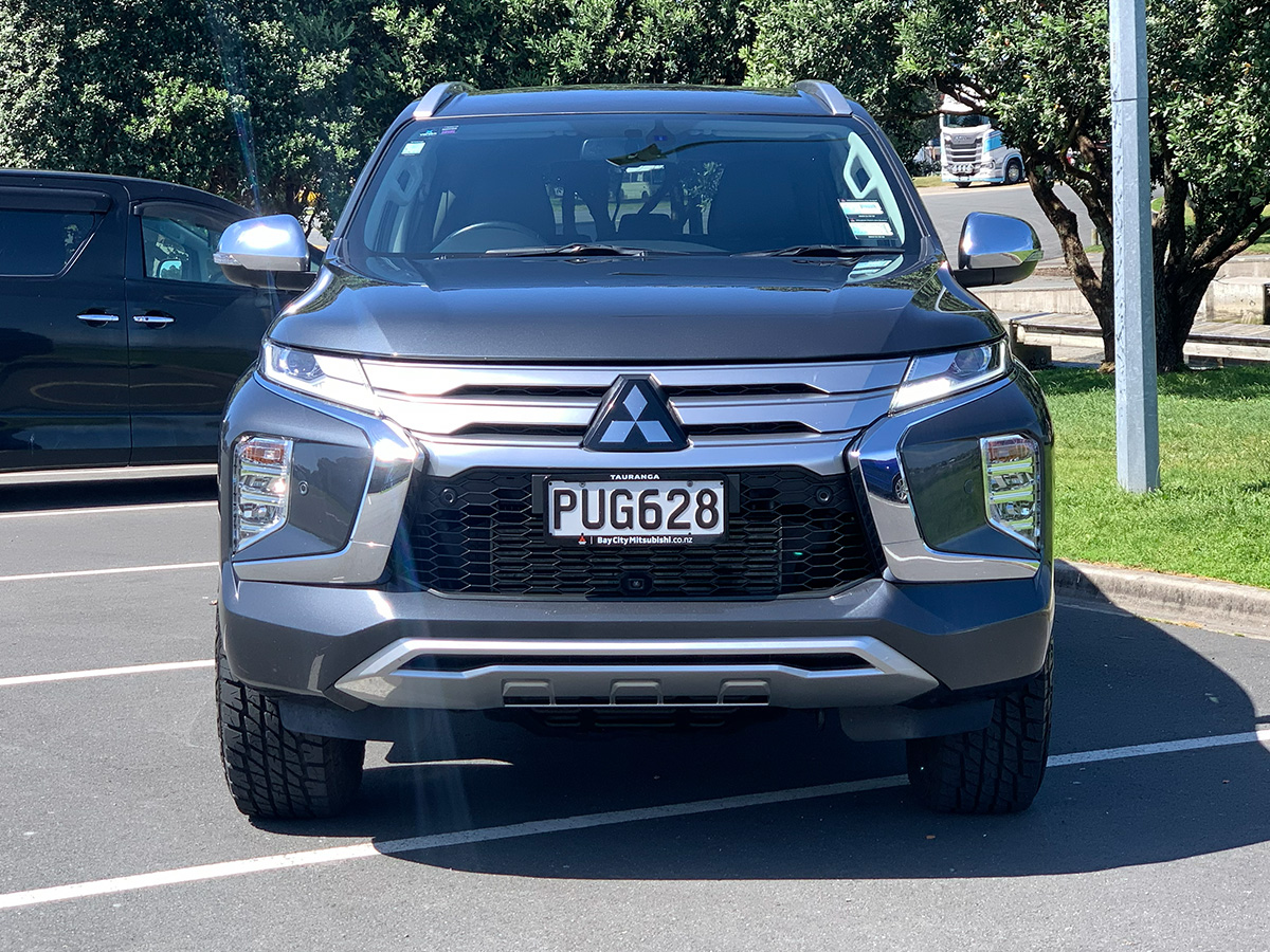 2023 Mitsubishi Pajero Sport VRX 4WD 7 Seater
