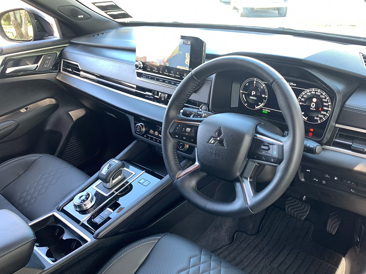 2024 Mitsubishi Outlander PHEV Exceed