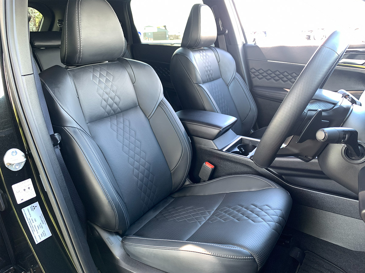 2024 Mitsubishi Outlander PHEV Exceed