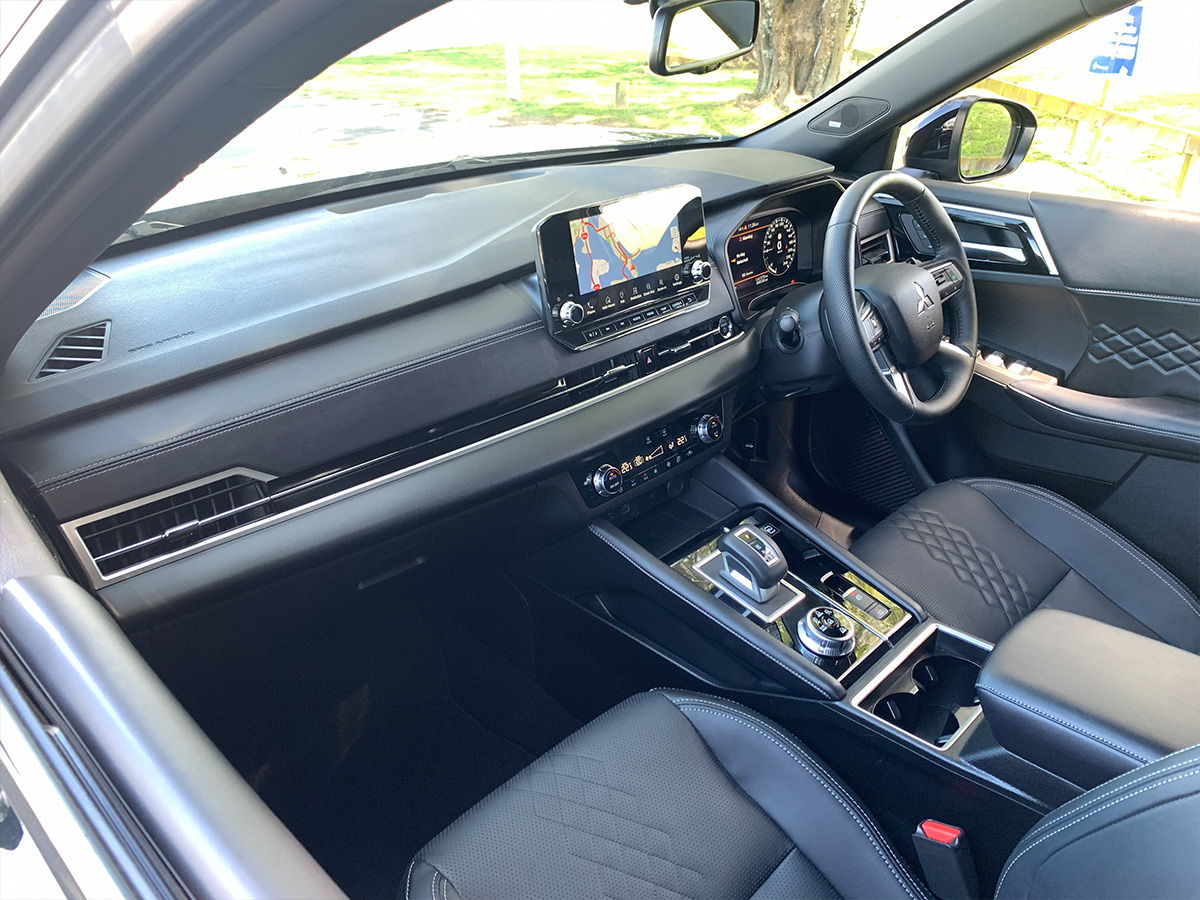 2024 Mitsubishi Outlander PHEV Exceed